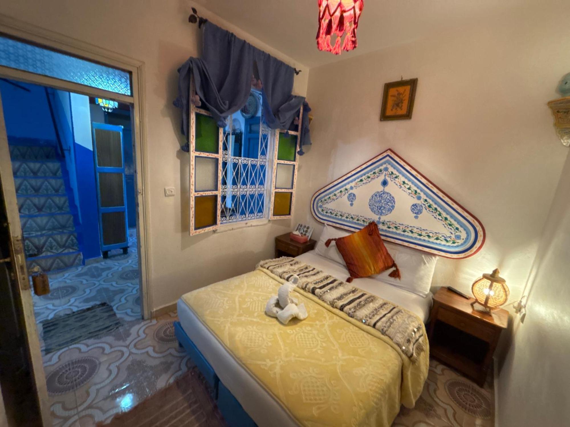 Hotel Sakura เชฟชาอูน ภายนอก รูปภาพ